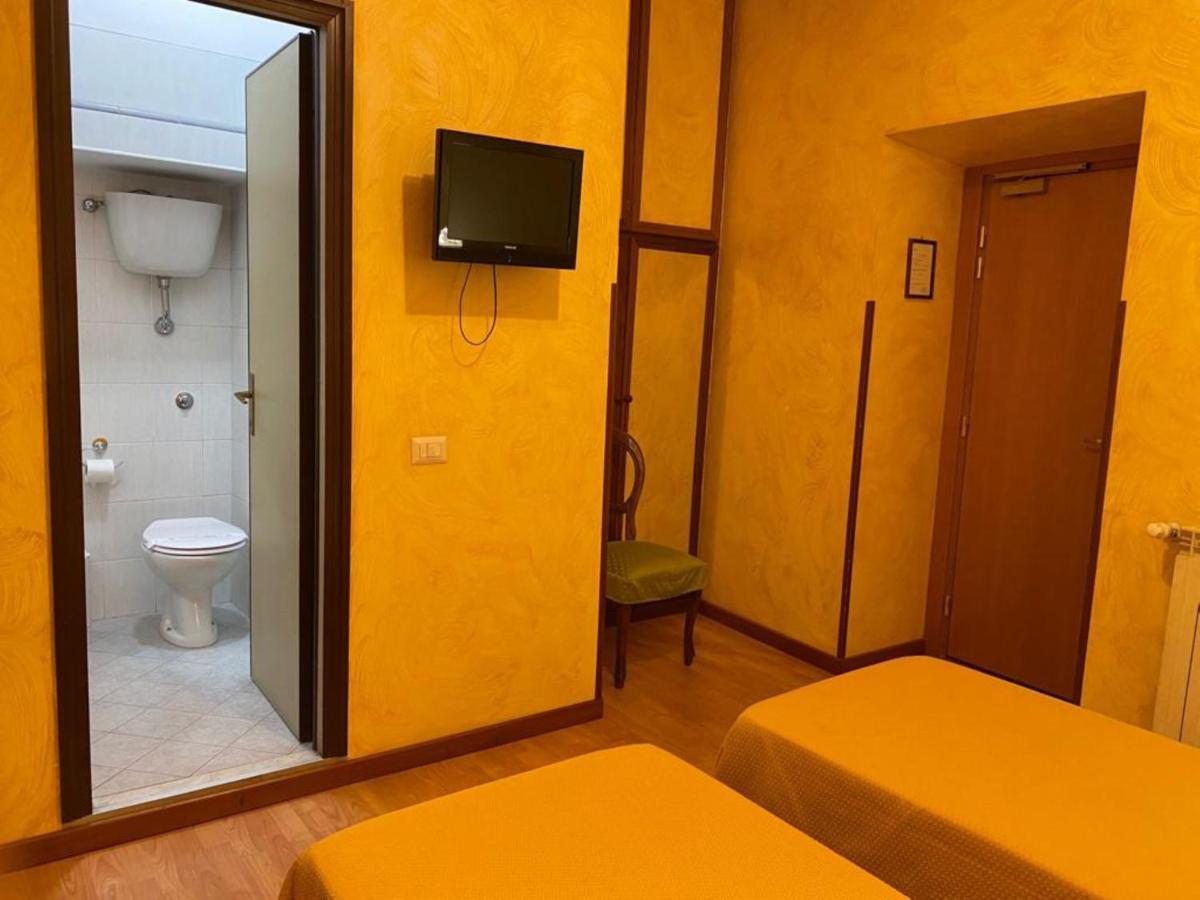 Roma Castle Termini Hotel Ngoại thất bức ảnh