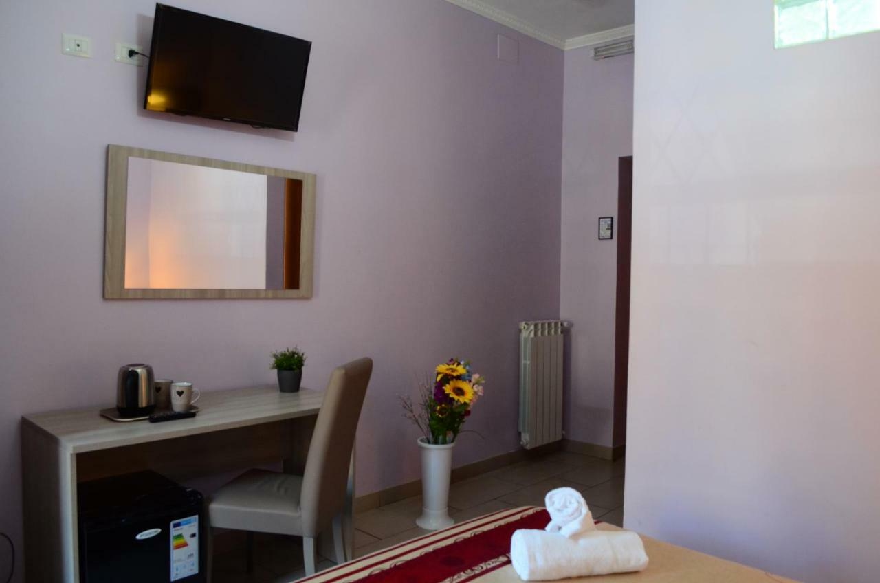 Roma Castle Termini Hotel Ngoại thất bức ảnh