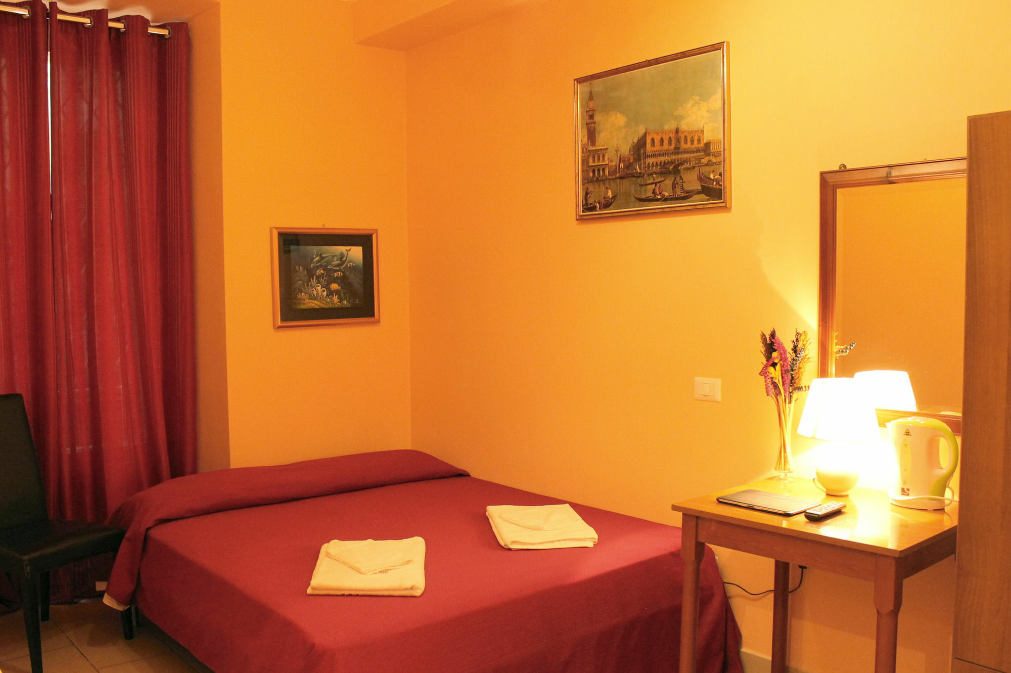 Roma Castle Termini Hotel Ngoại thất bức ảnh